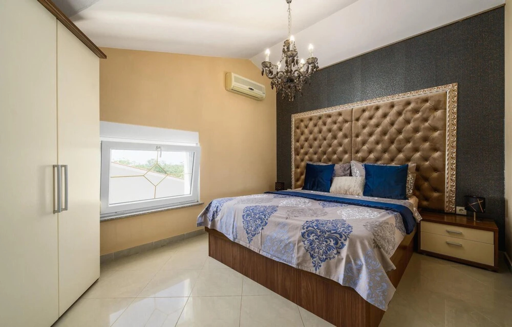 Awesome Home in Valtursko Polje With Wifi and 12 Bedrooms