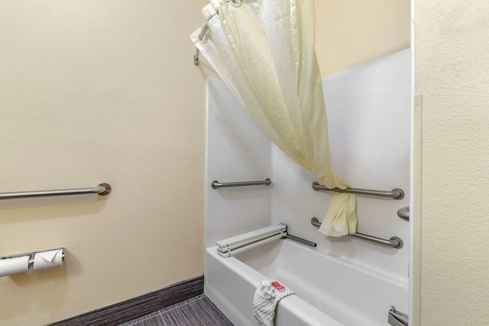 Econo Lodge Brunswick Travel Center