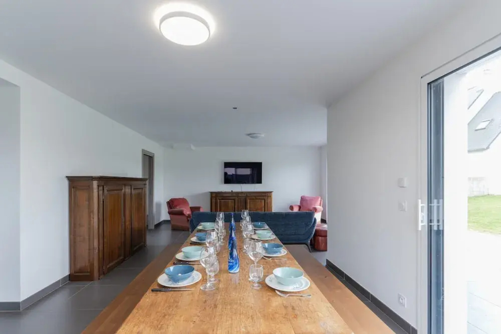 Pretty new House 2 Steps From the sea