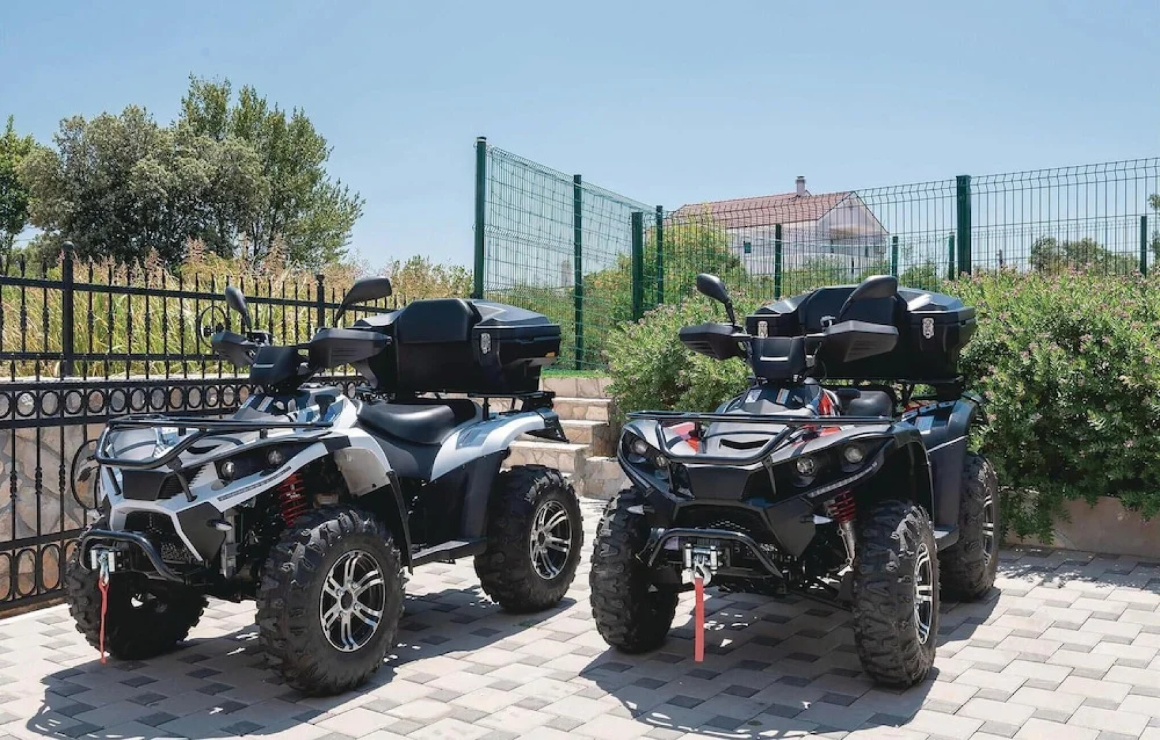 Nice Home in Sreser with Hot Tub, Sauna & WiFi