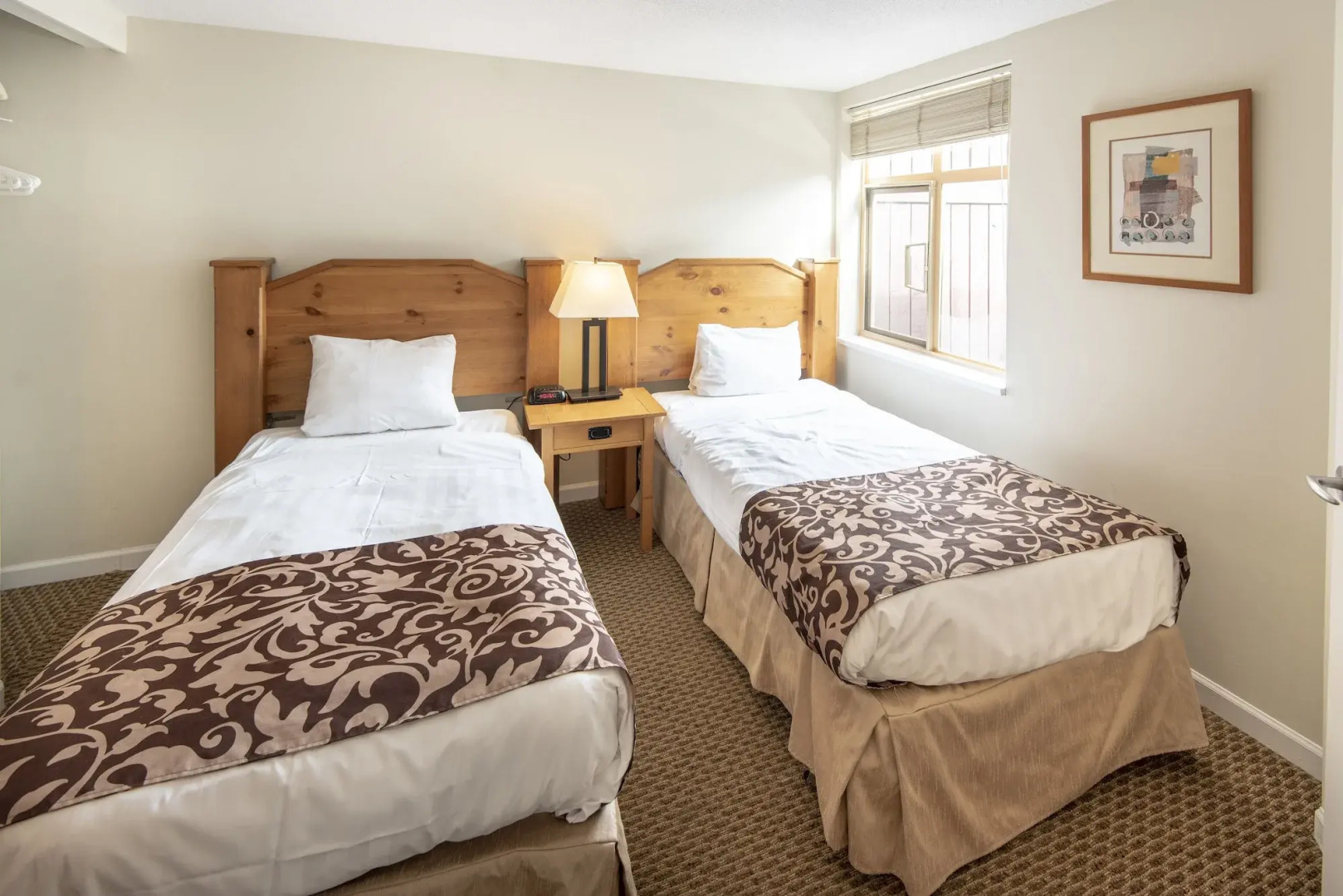 Tyndall Stone Lodge by Whiski Jack