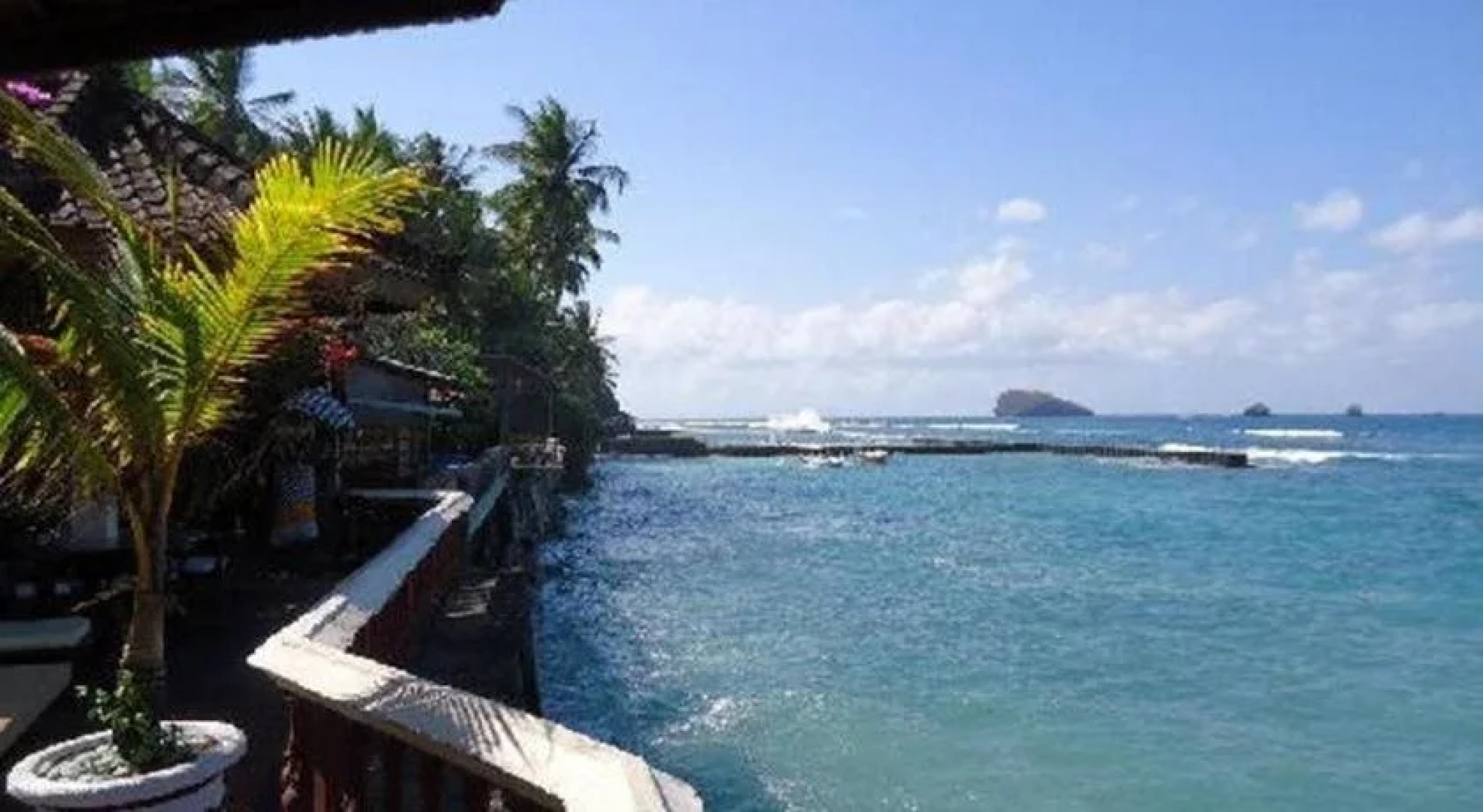 Pondok Bambu Seaside Bungalows