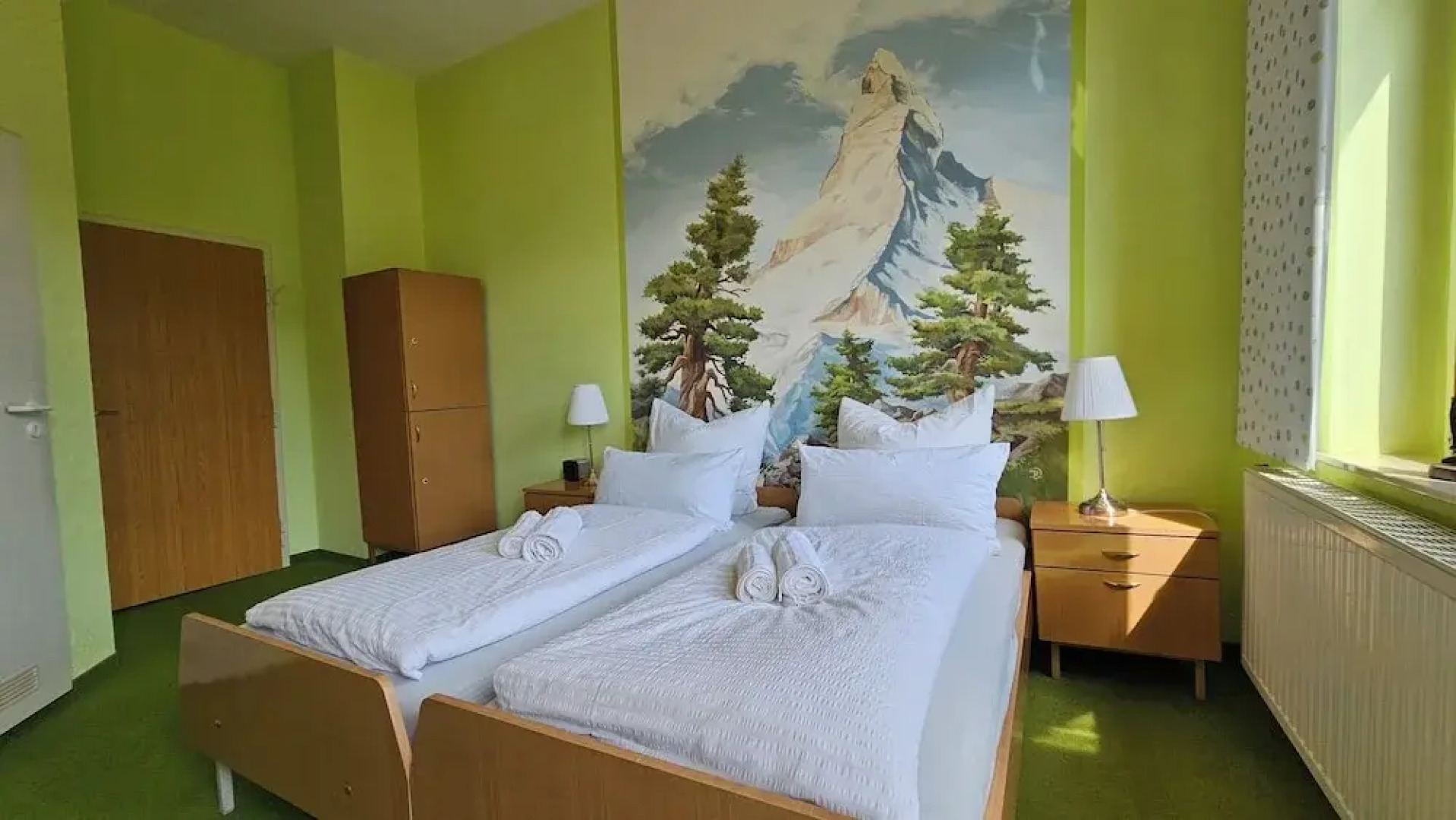 Pension Weiße Rose I Frühstück Parkplatz