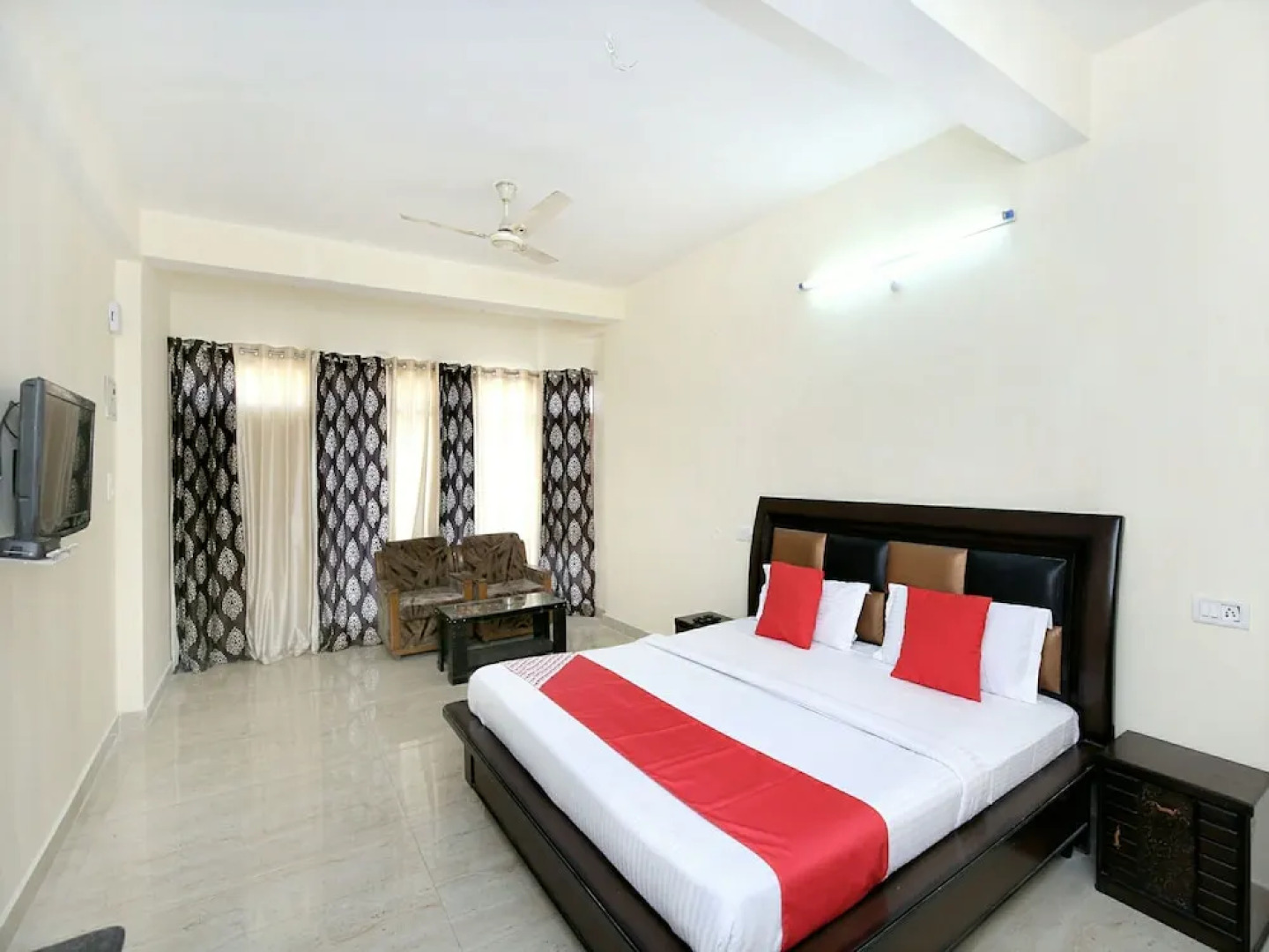 OYO 12485 Home Cosy Stay Aanji