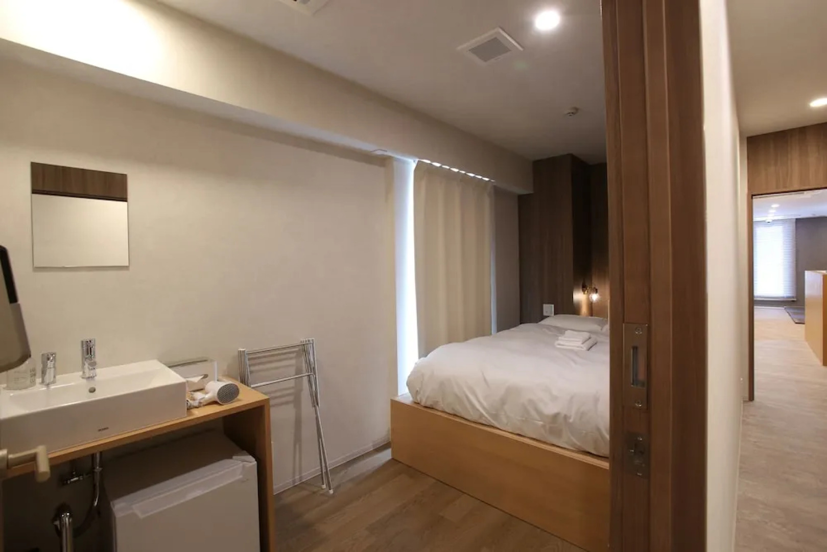 OHWA hostel minowa station