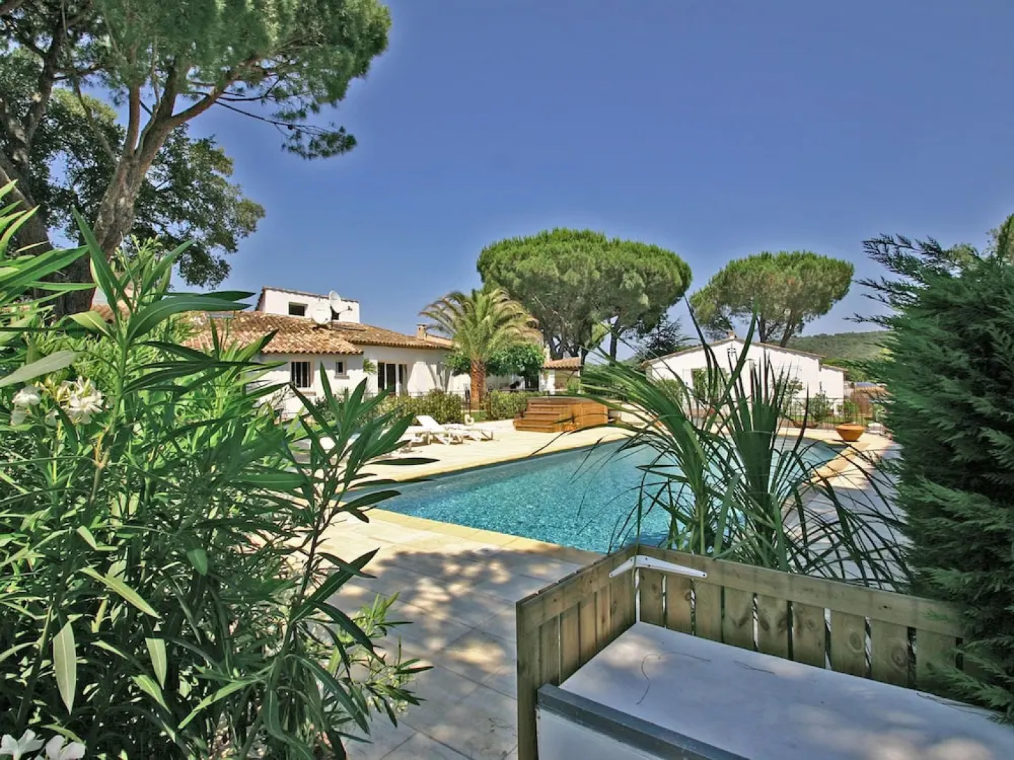 Modern Villa in Gassin With Sauna