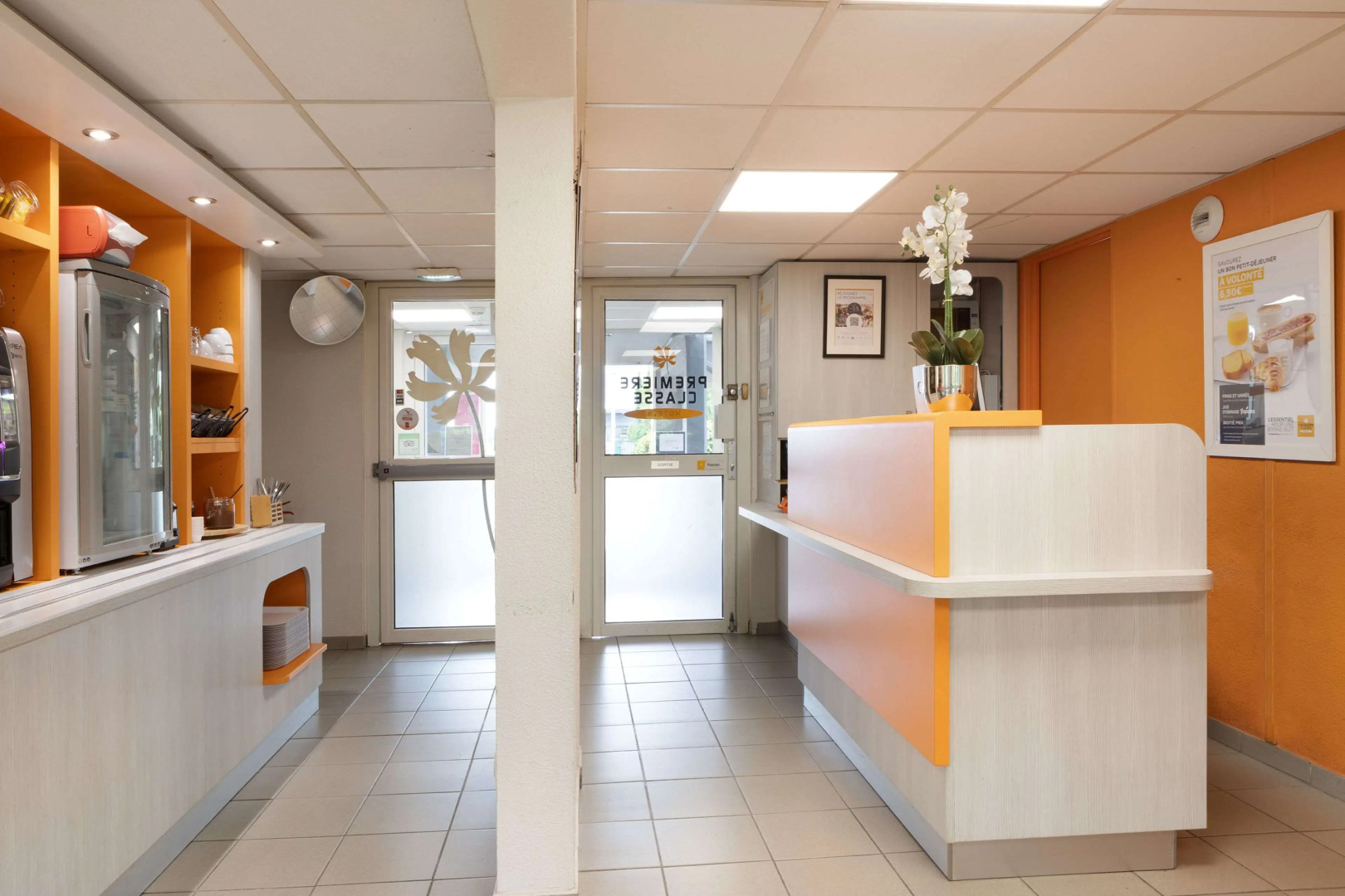 Première Classe La Ville-Du-Bois