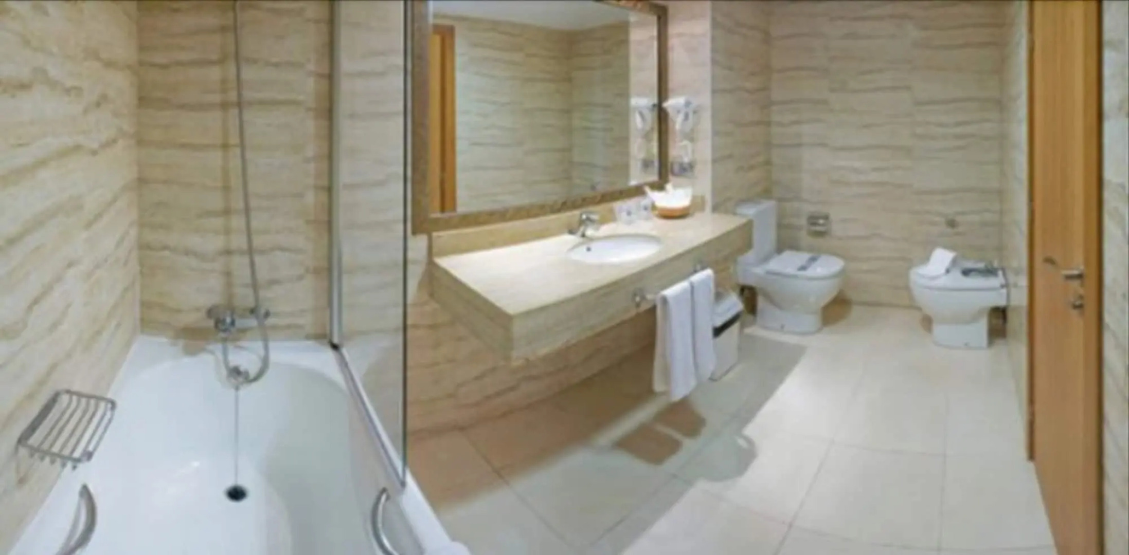 Mediterraneo Bay Hotel & Resort