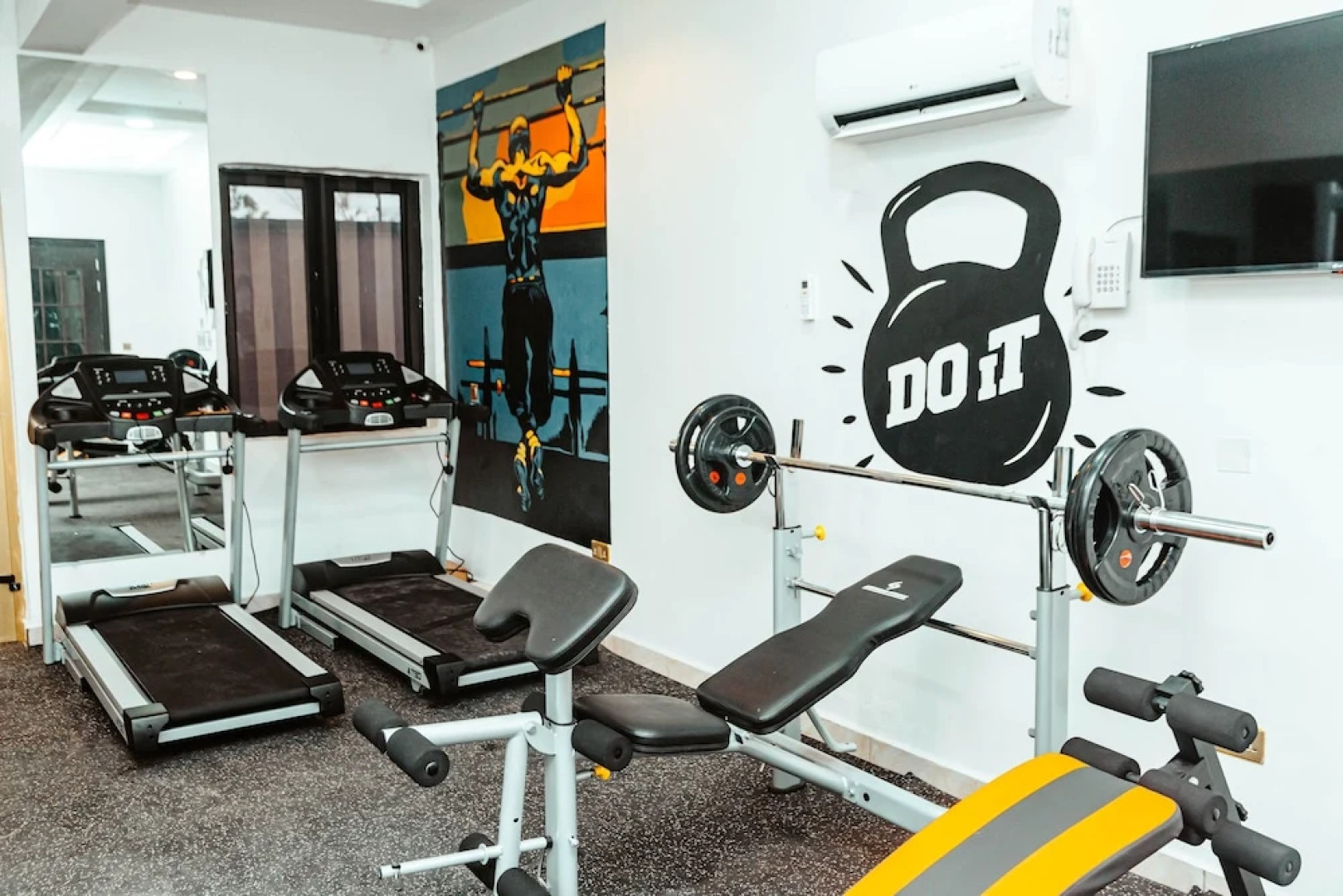 247 Luxury Hotel & Apartment Ajah