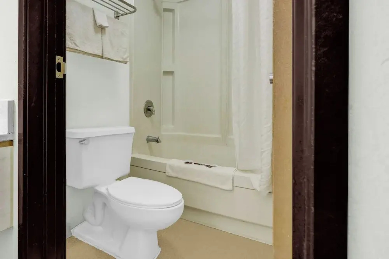 Brookville Inn By OYO Near Dayton International Airport