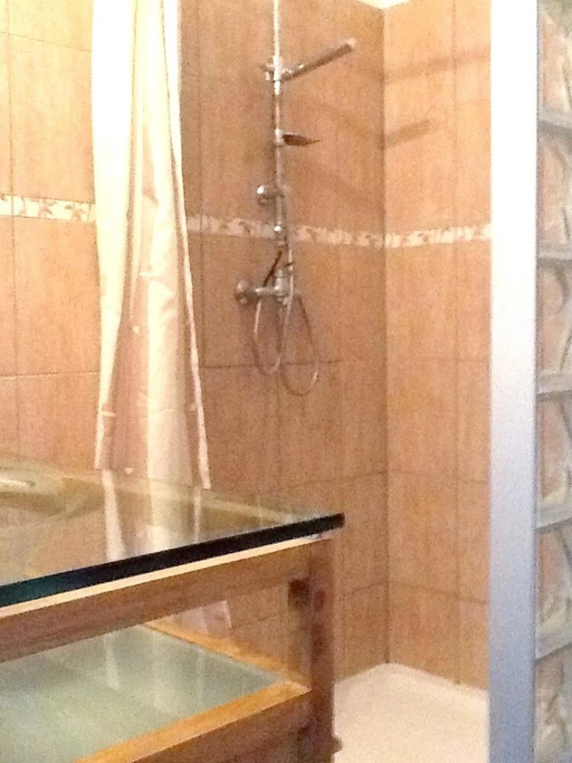 House With 4 Bedrooms in Roquemaure, With Pool Access, Enclosed Garden