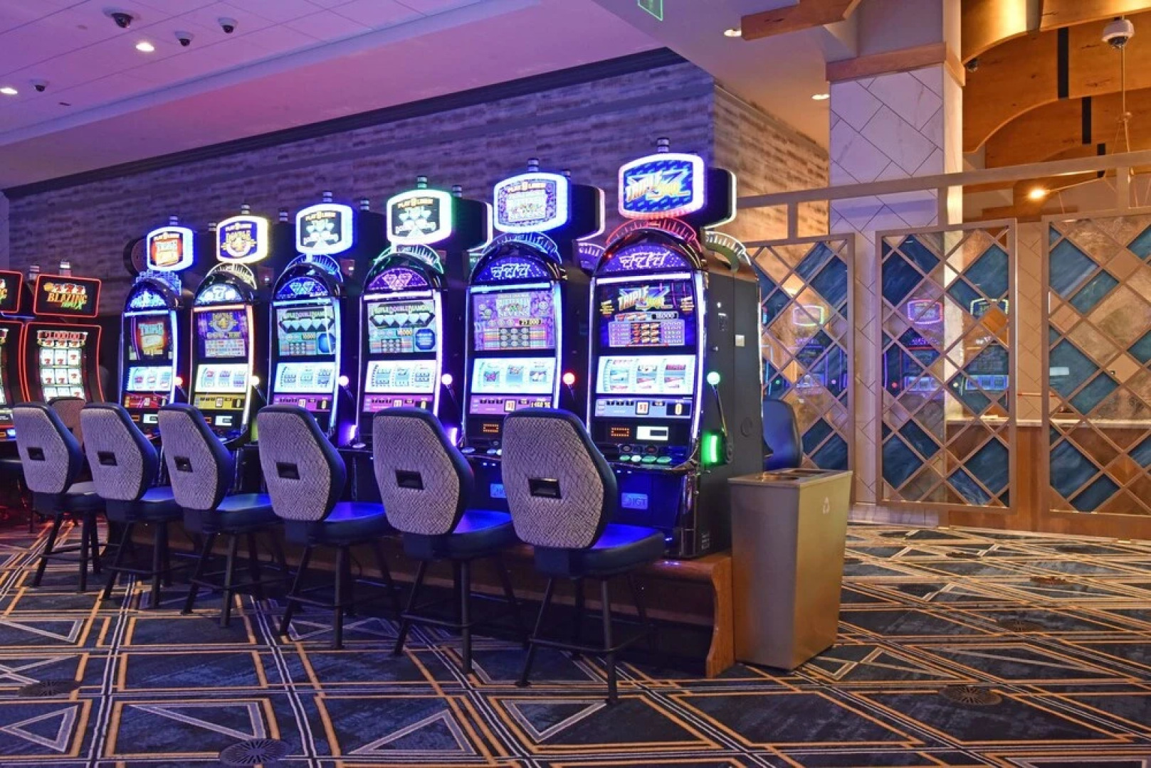 Tiverton Casino Hotel