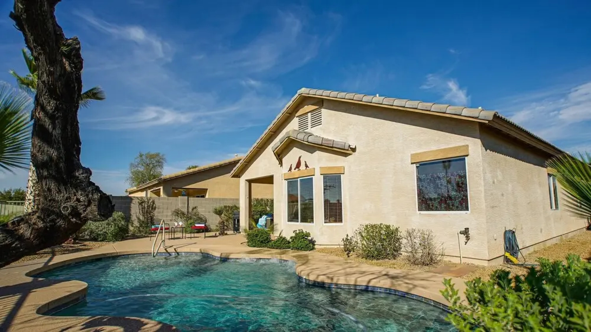 120th Avondale 3 Bedroom Home by RedAwning