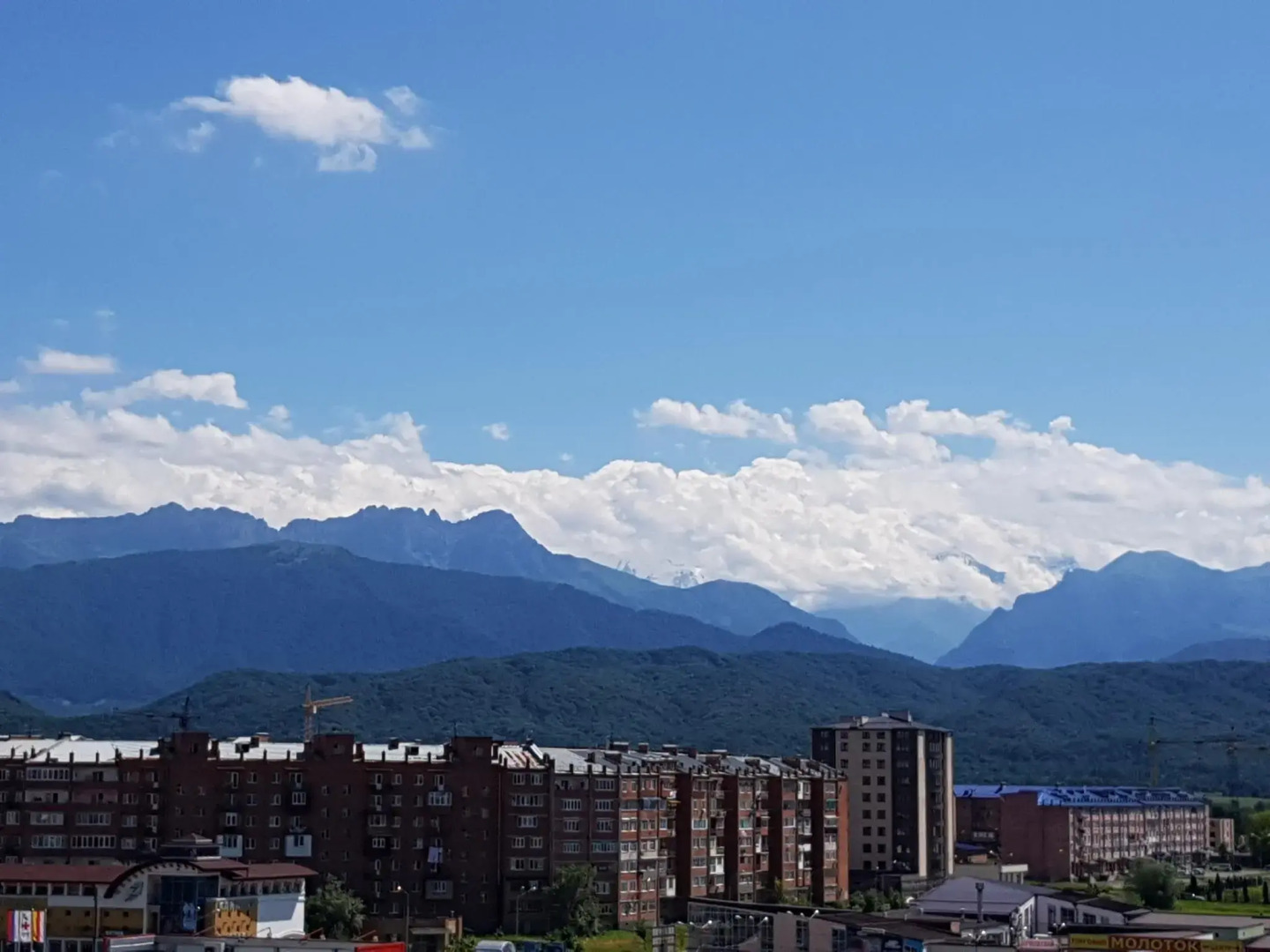 Апартаменты на улице Цоколаева