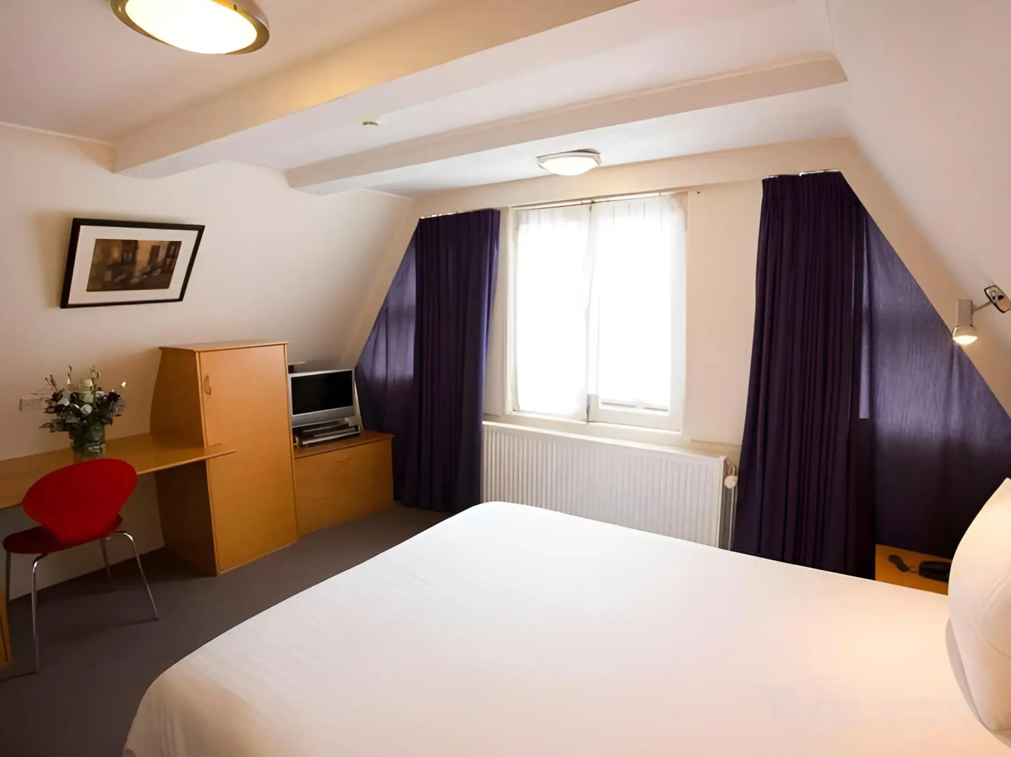 Quentin Hotel Golden Bear