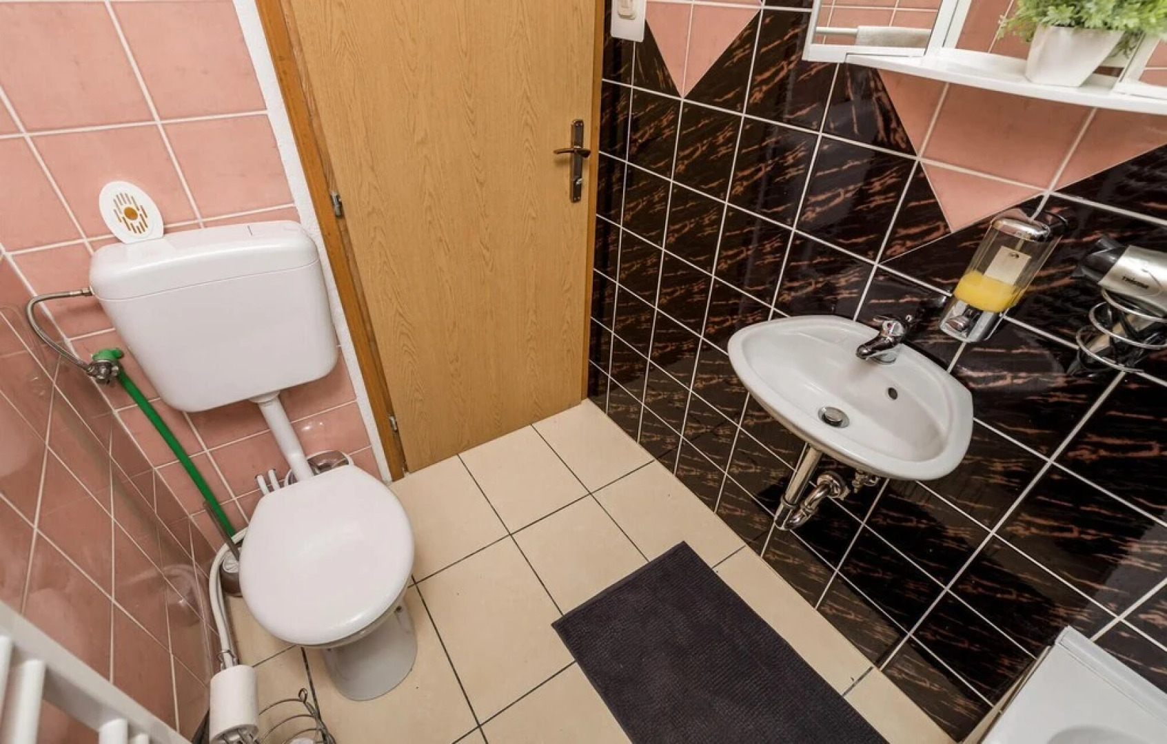 Beautiful Home in Otocac With 3 Bedrooms, Wifi and Outdoor Swimming Pool