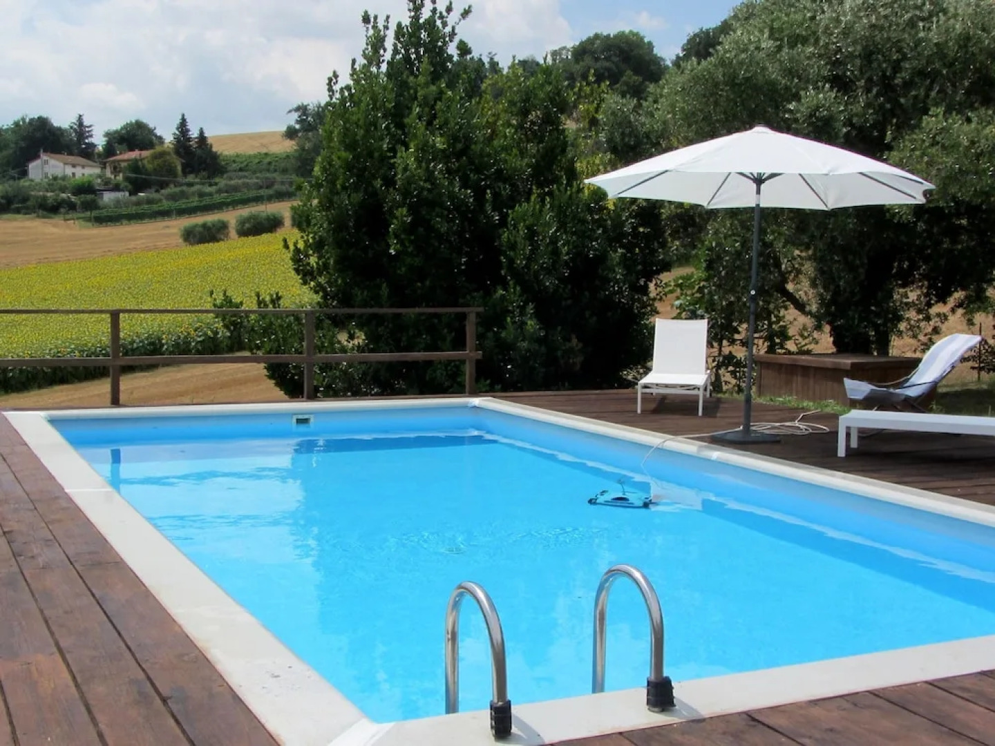 Holidays House and Spa on the Marche Region Hills. Privacy and Relax