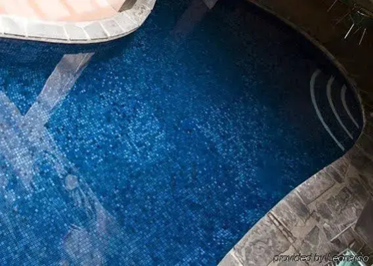 Quality Hotel Tiffins On The Park