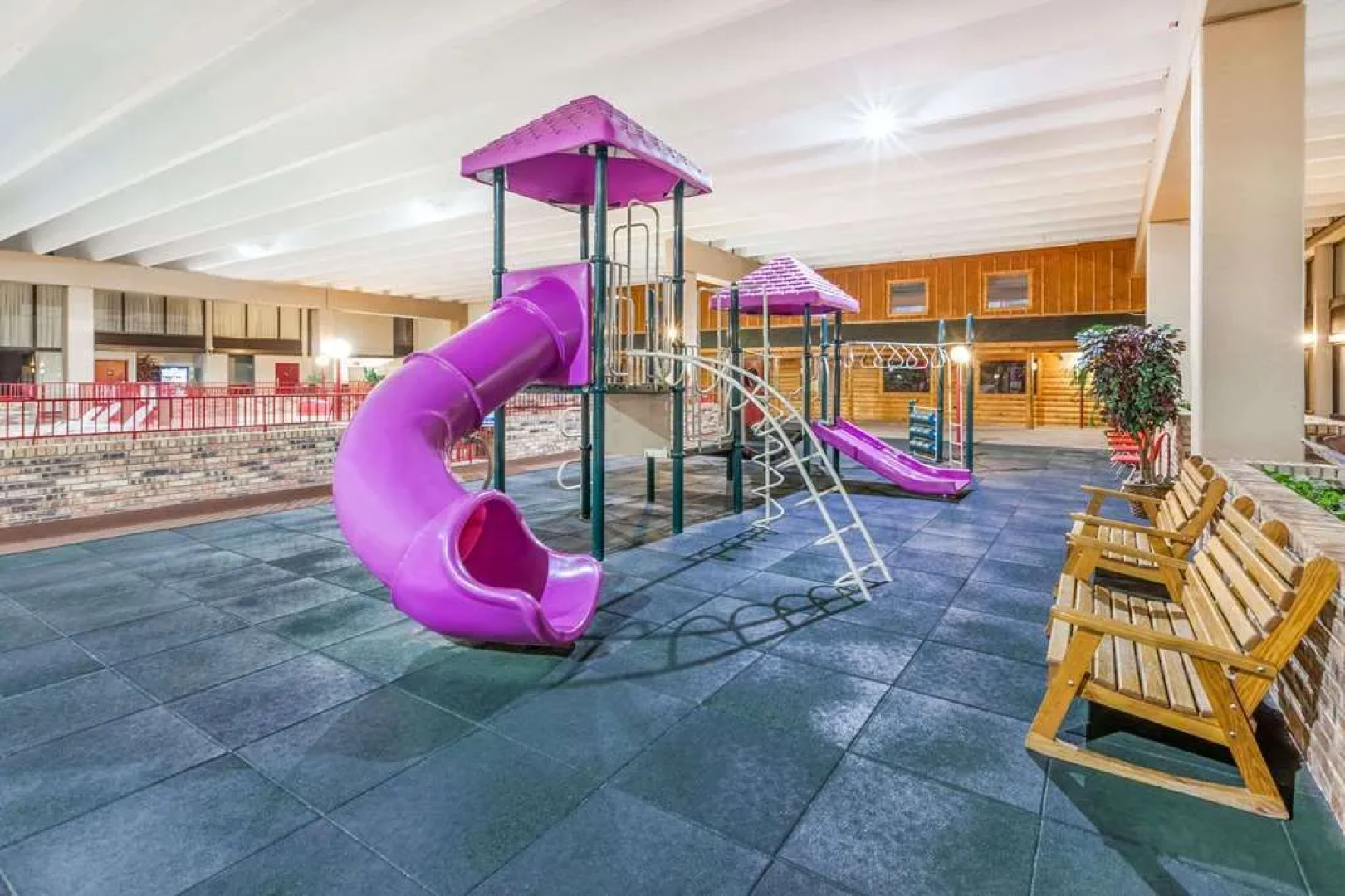 Ramada Grayling Hotel And Conference Center