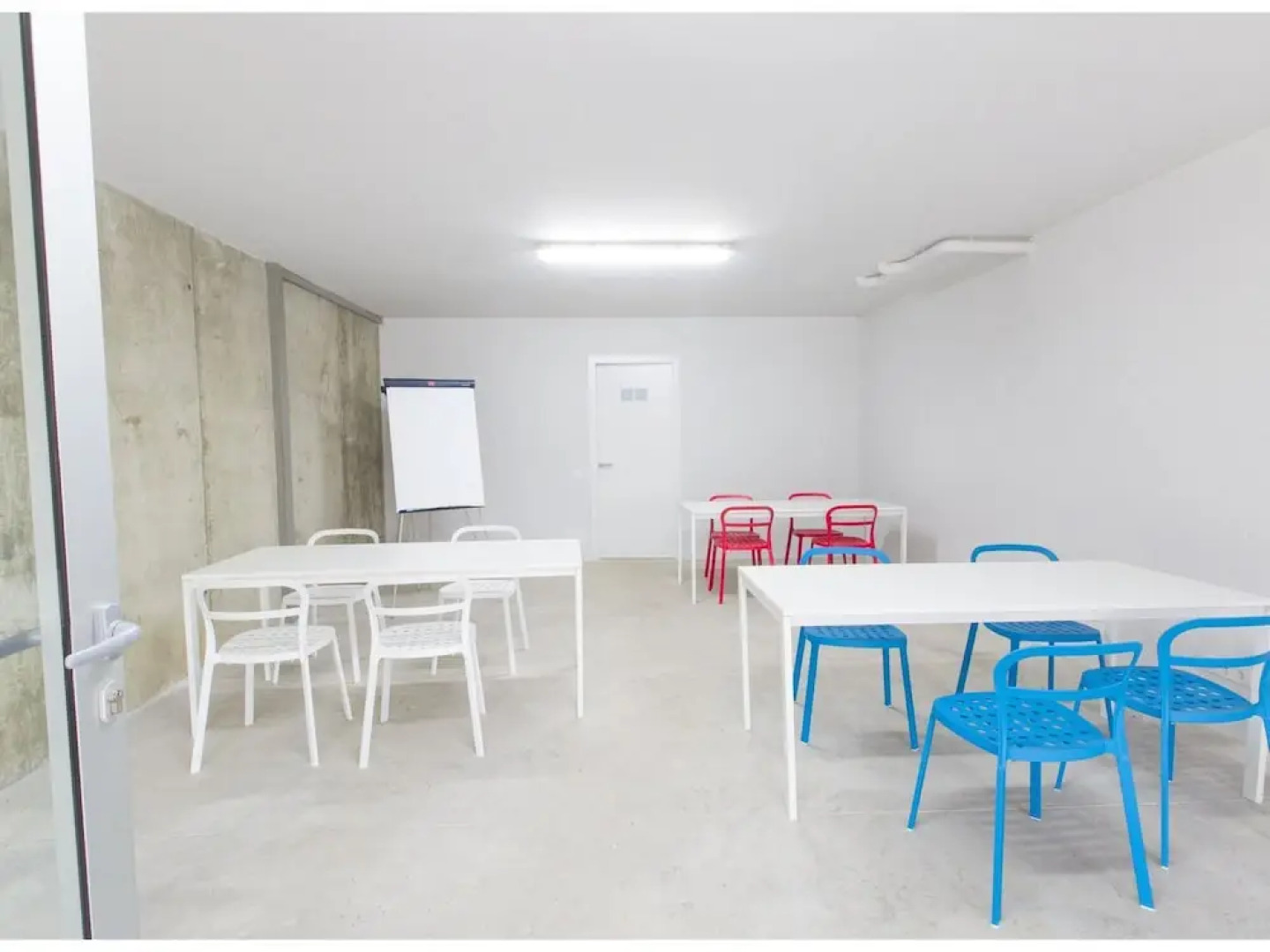 Modern Holiday Home in Sant Andreu de Llavaneres with Swimming Pool