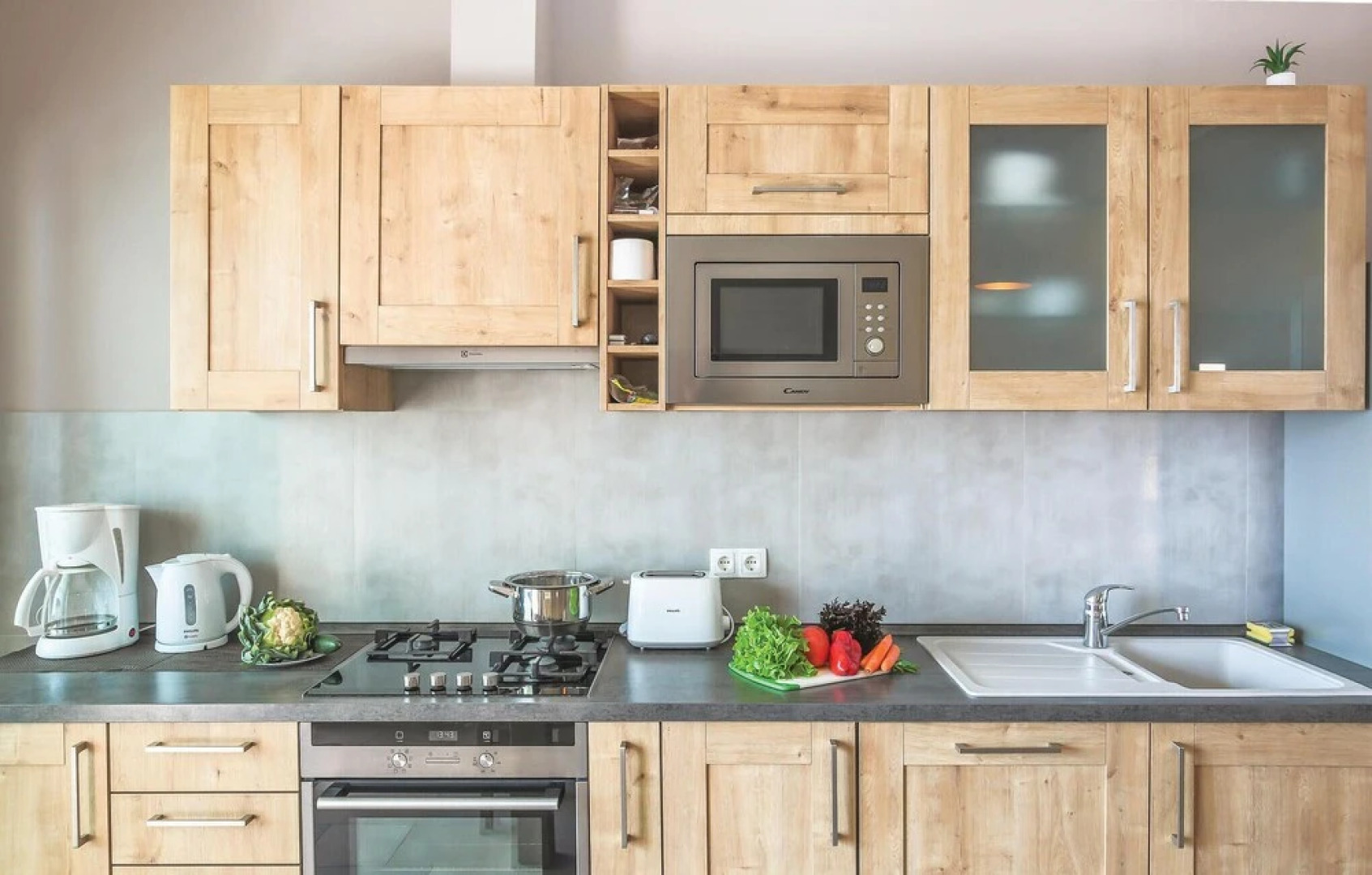 Awesome Home in Makarska With Wifi and 4 Bedrooms