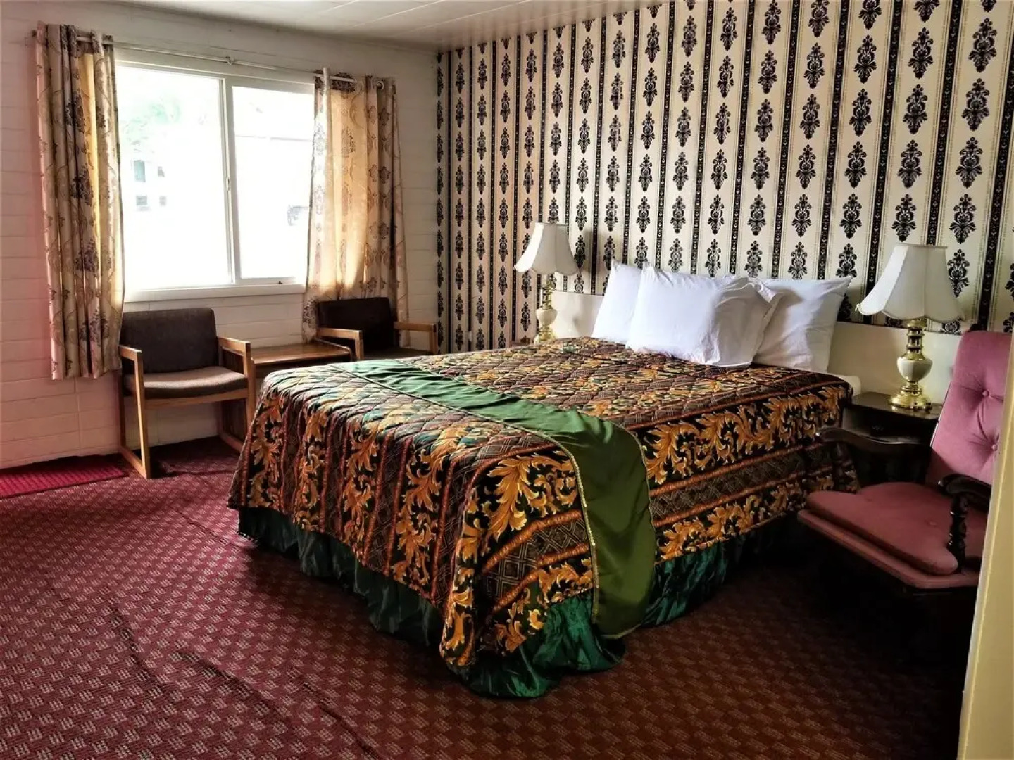 Town House Motor Inn