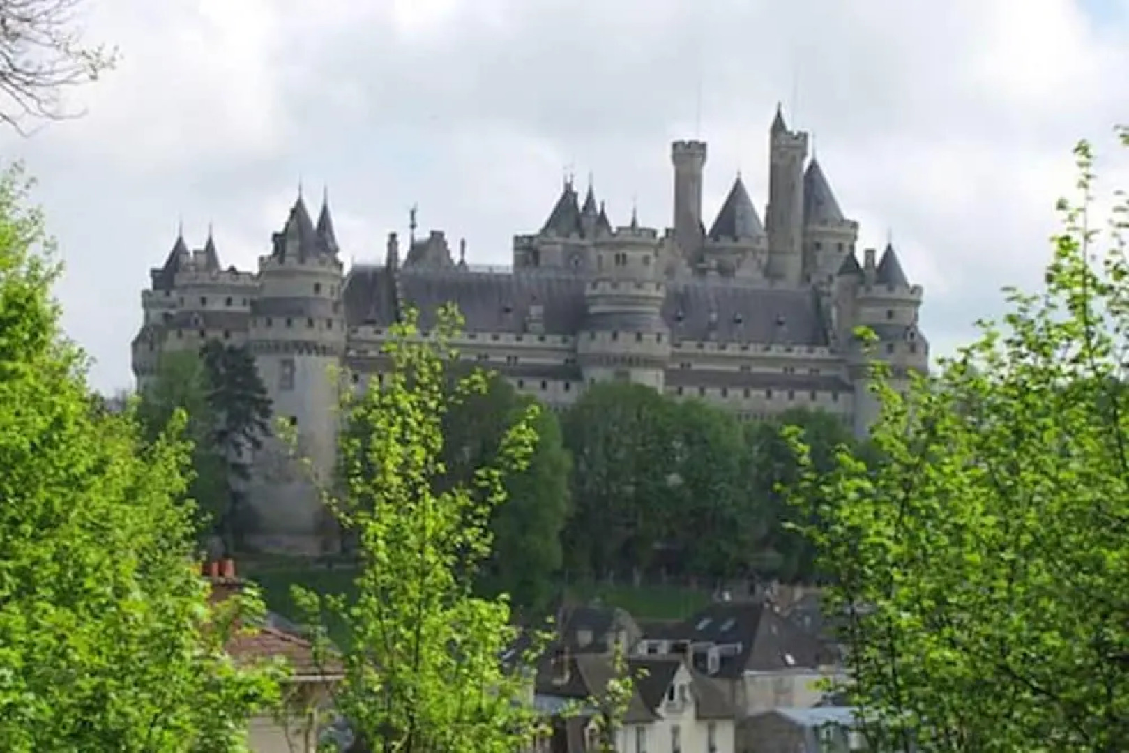 House With 5 Bedrooms in Croutoy, With Enclosed Garden and Wifi