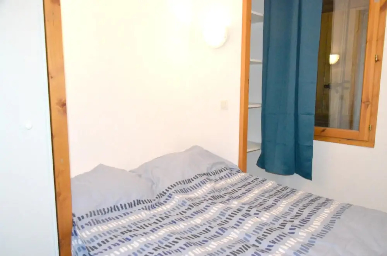 Apartment With 2 Bedrooms in Besse-et-saint-anastaise, With Wonderful Mountain View, Shared Pool and Wifi