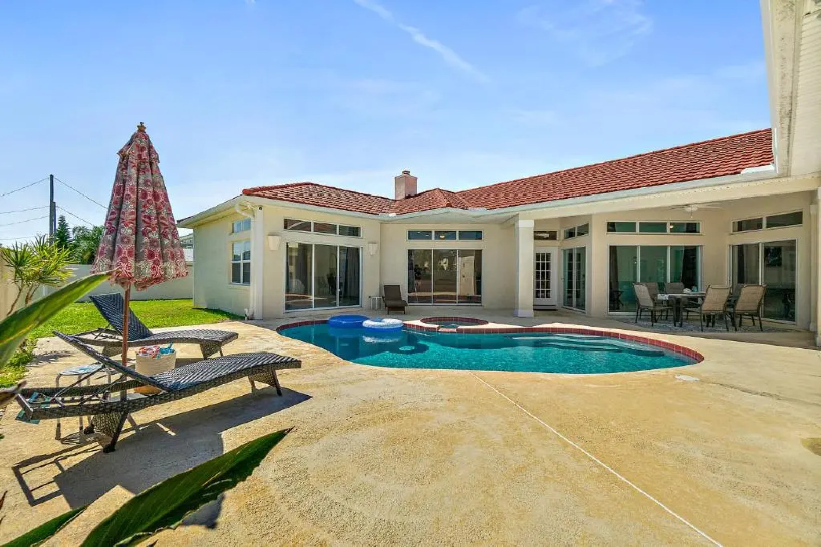 HIP 2 mstrs, pvt htd slt pool/SPA, 2min wlk beach