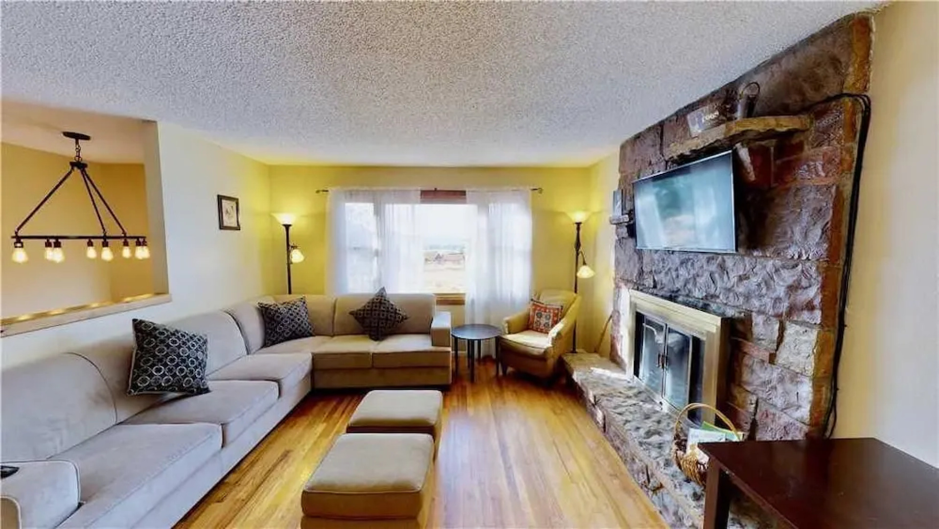 On the Rocks BnB by RedAwning