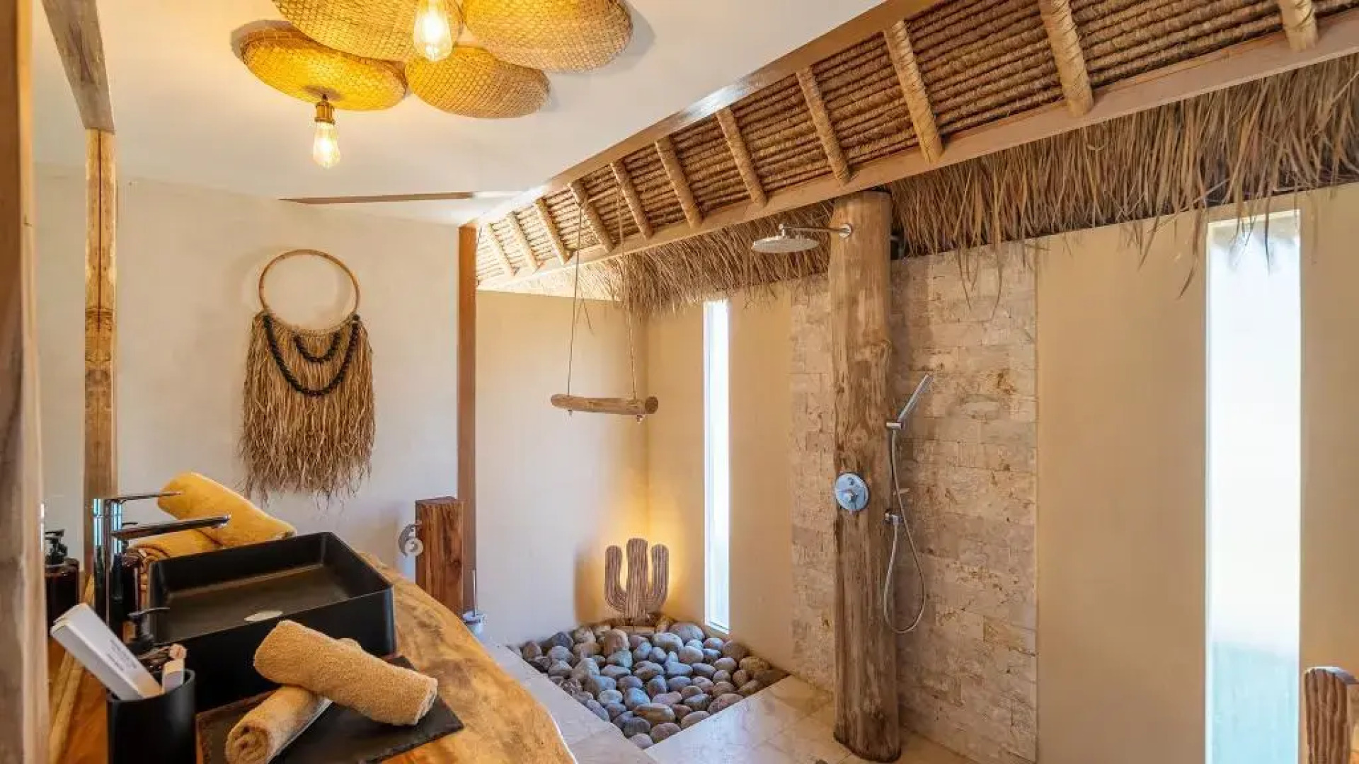 Bleu MATHIS Gili Asahan