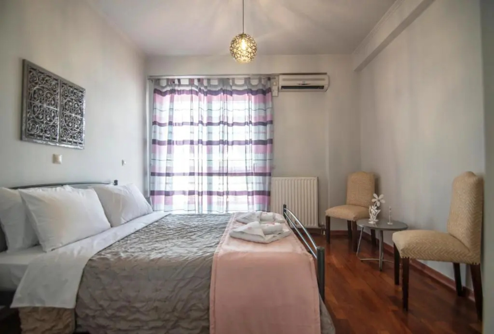 Akrata's Elegant Luxury Suite