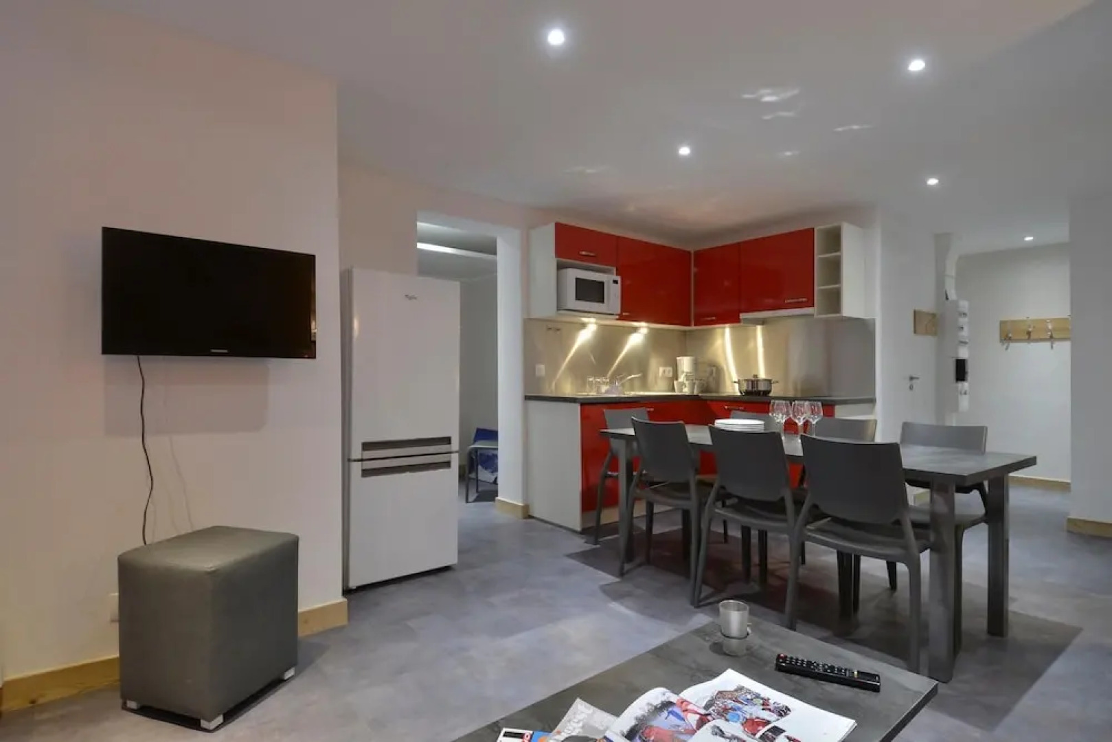 Residence Saintjacques Four-roomed Apartment for 8 People in the Resort Center S703