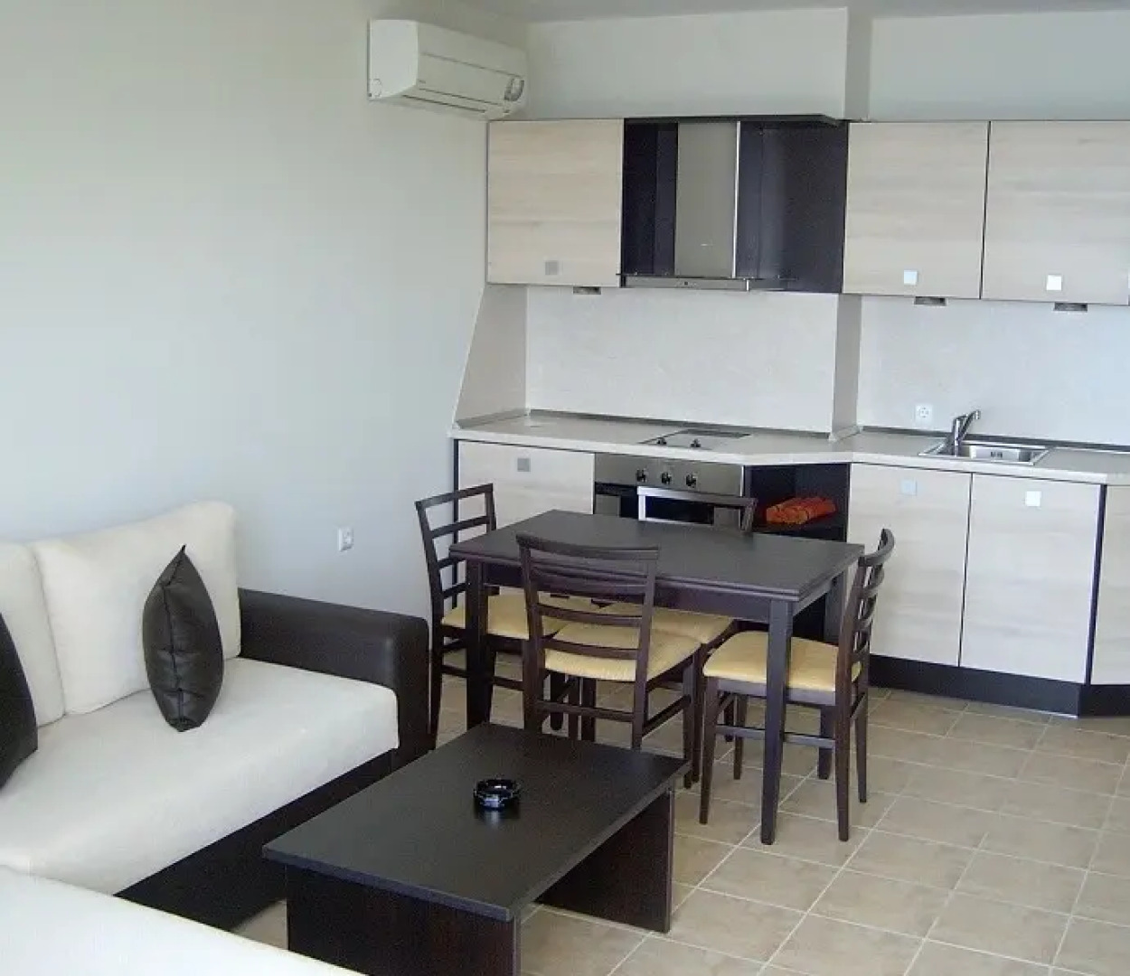 Hotel Royal Cove Residence