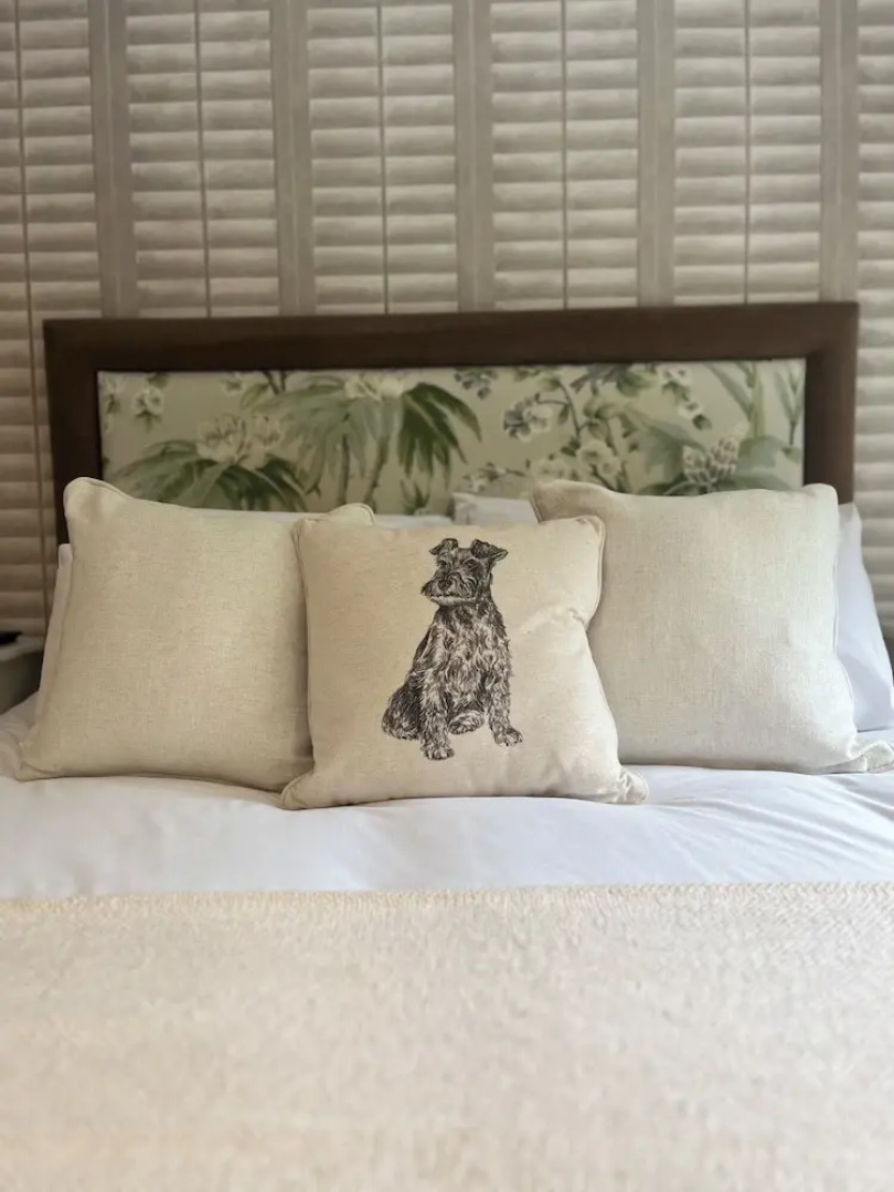 The Olde Coach House Inn