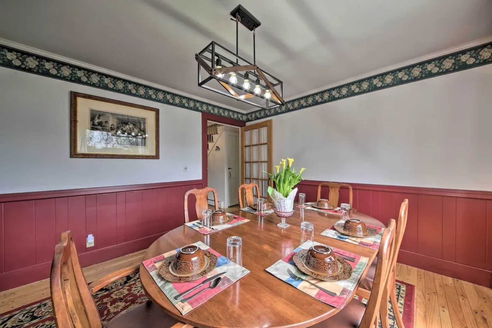 Cozy Colonial Home w/ Bay Access & Water View