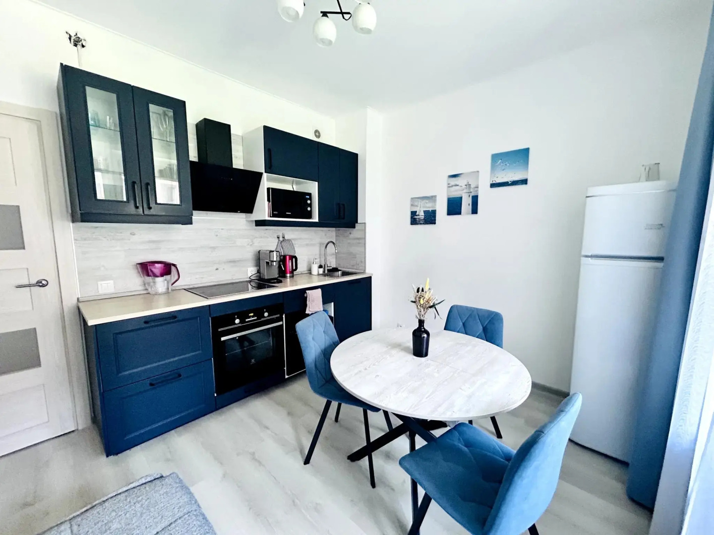 Апартаменты на аллее Тулонская 8