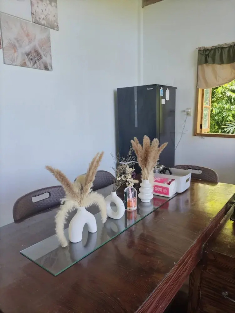 Siquijor Overlooking House 100 Meters Before Cambugahay Falls