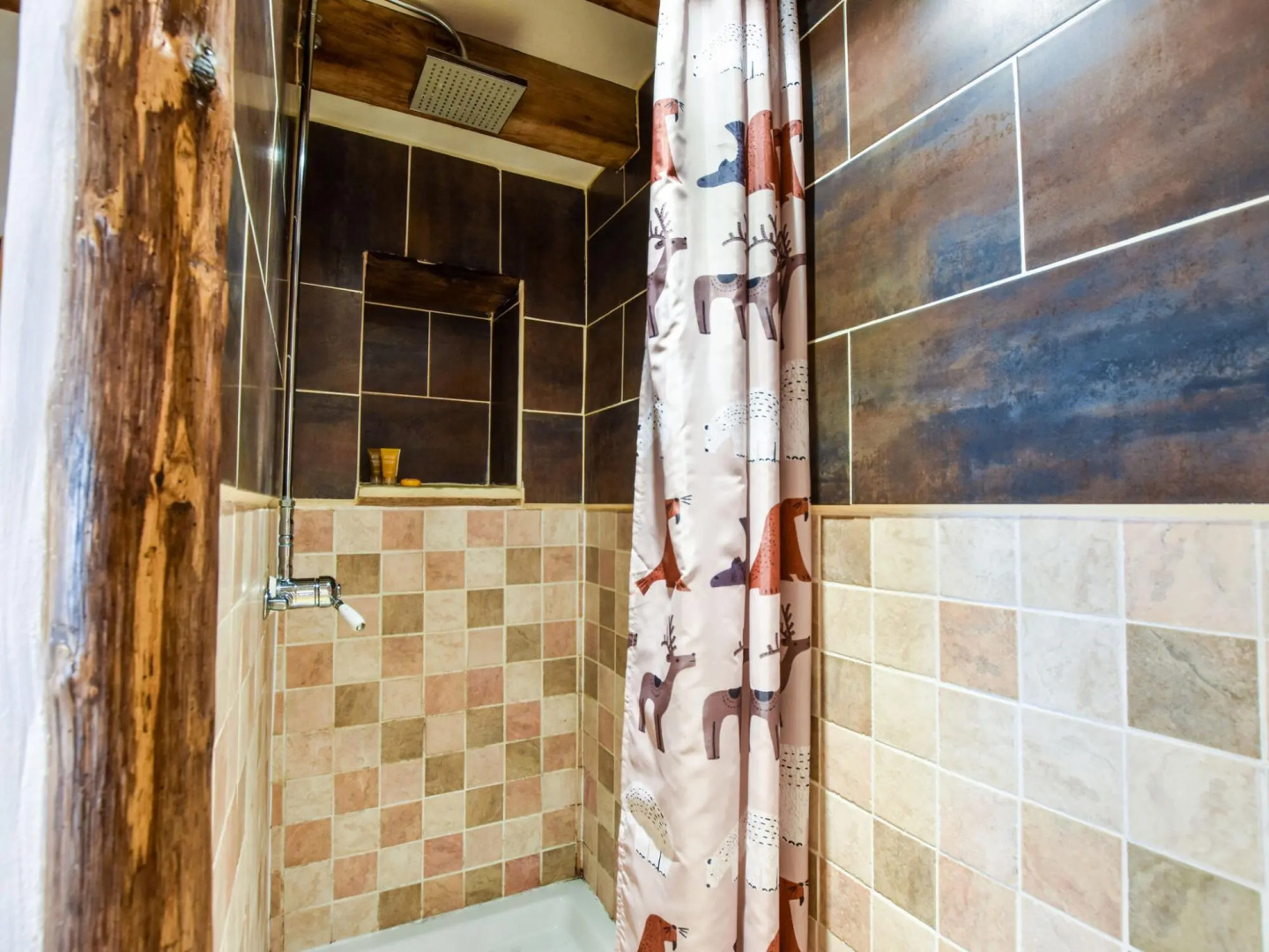 Cozy Holiday Home in La Foret-de-tessé With Private Pool