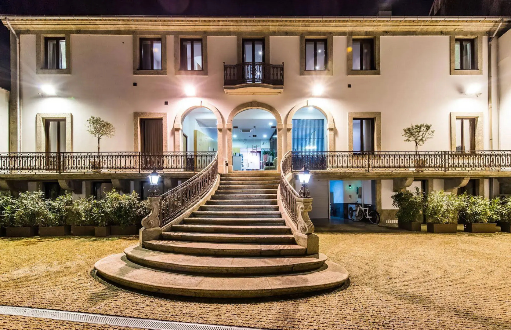 Flores Boutique Hotel & Spa