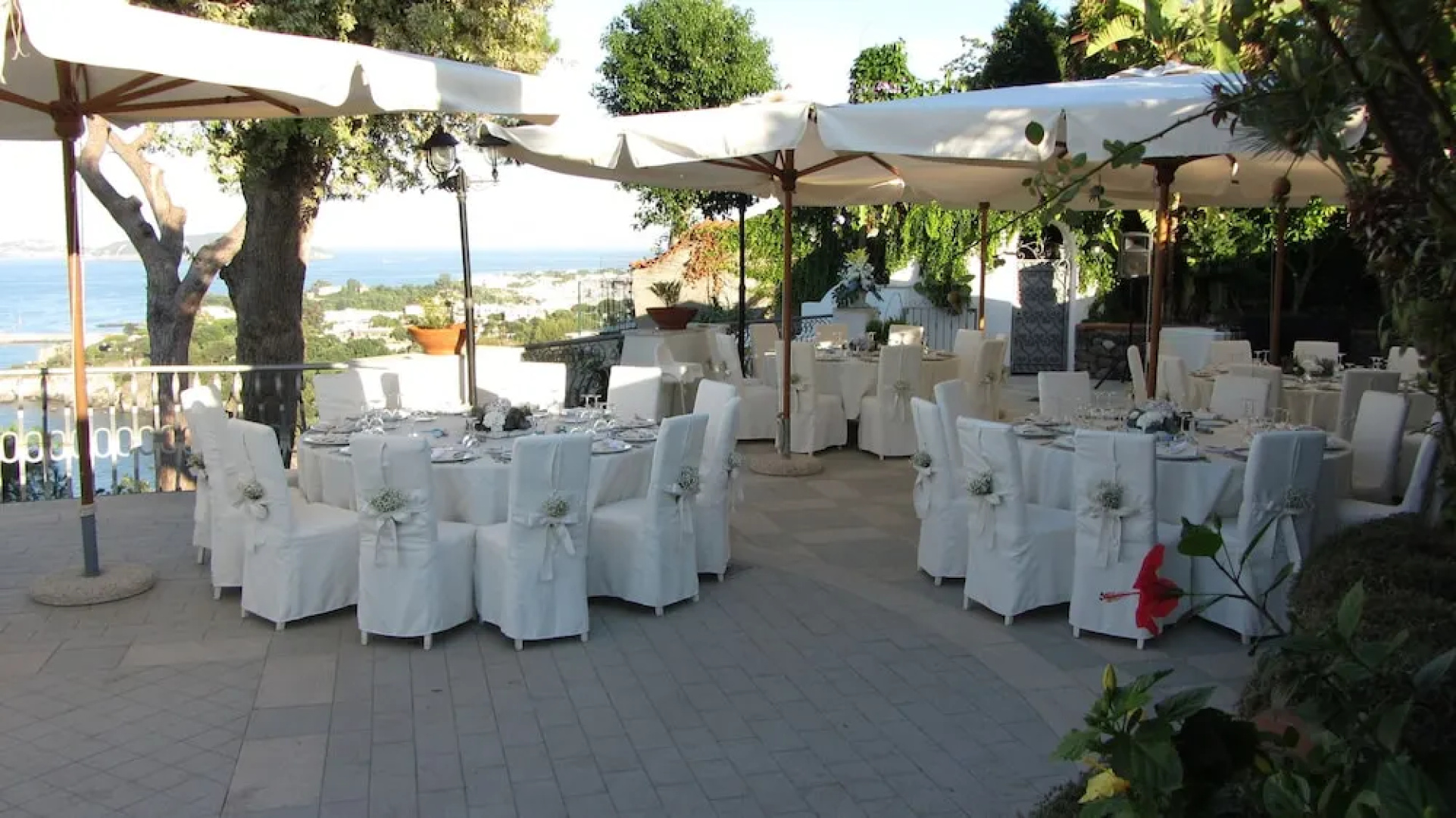 L'Incanto Restaurant & Suites