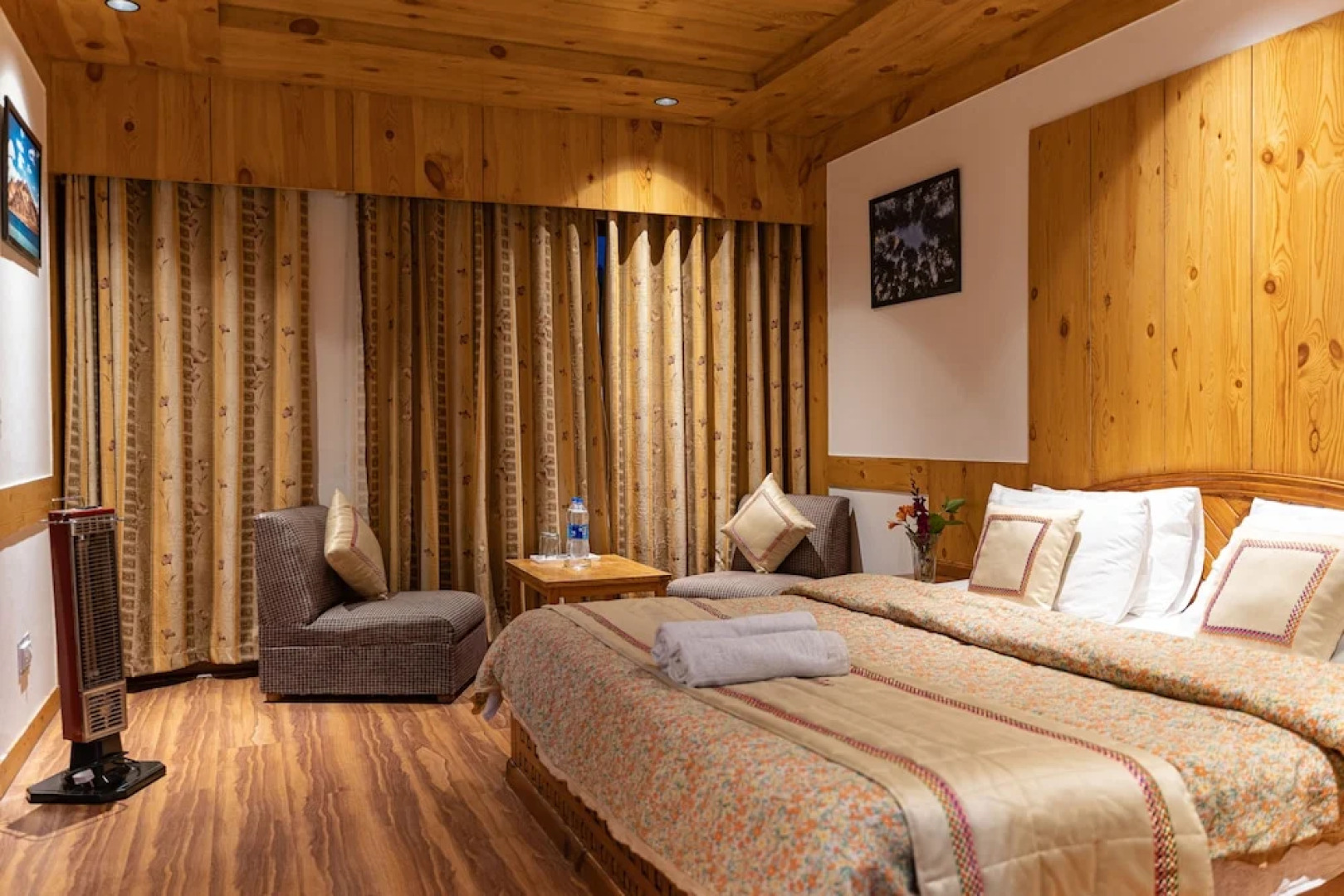 OYO Premium Log Huts