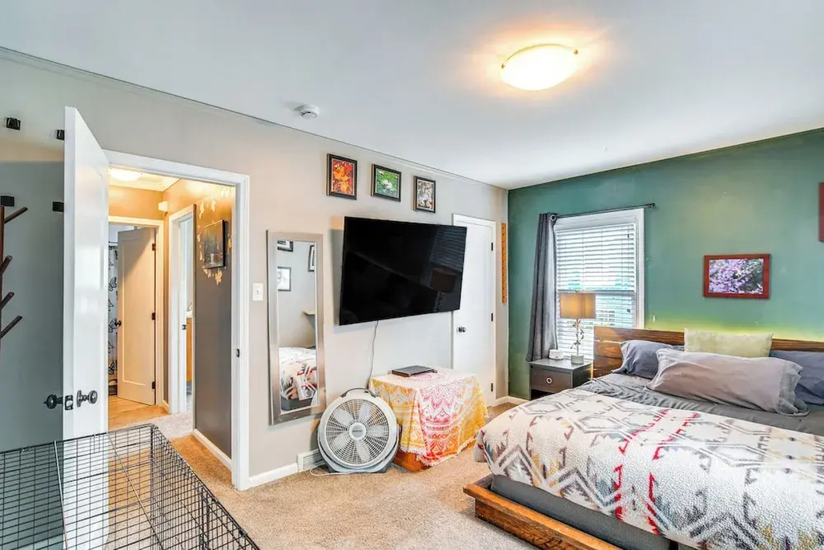 1 Mi to Valley Junction: Pet-friendly Iowa Home