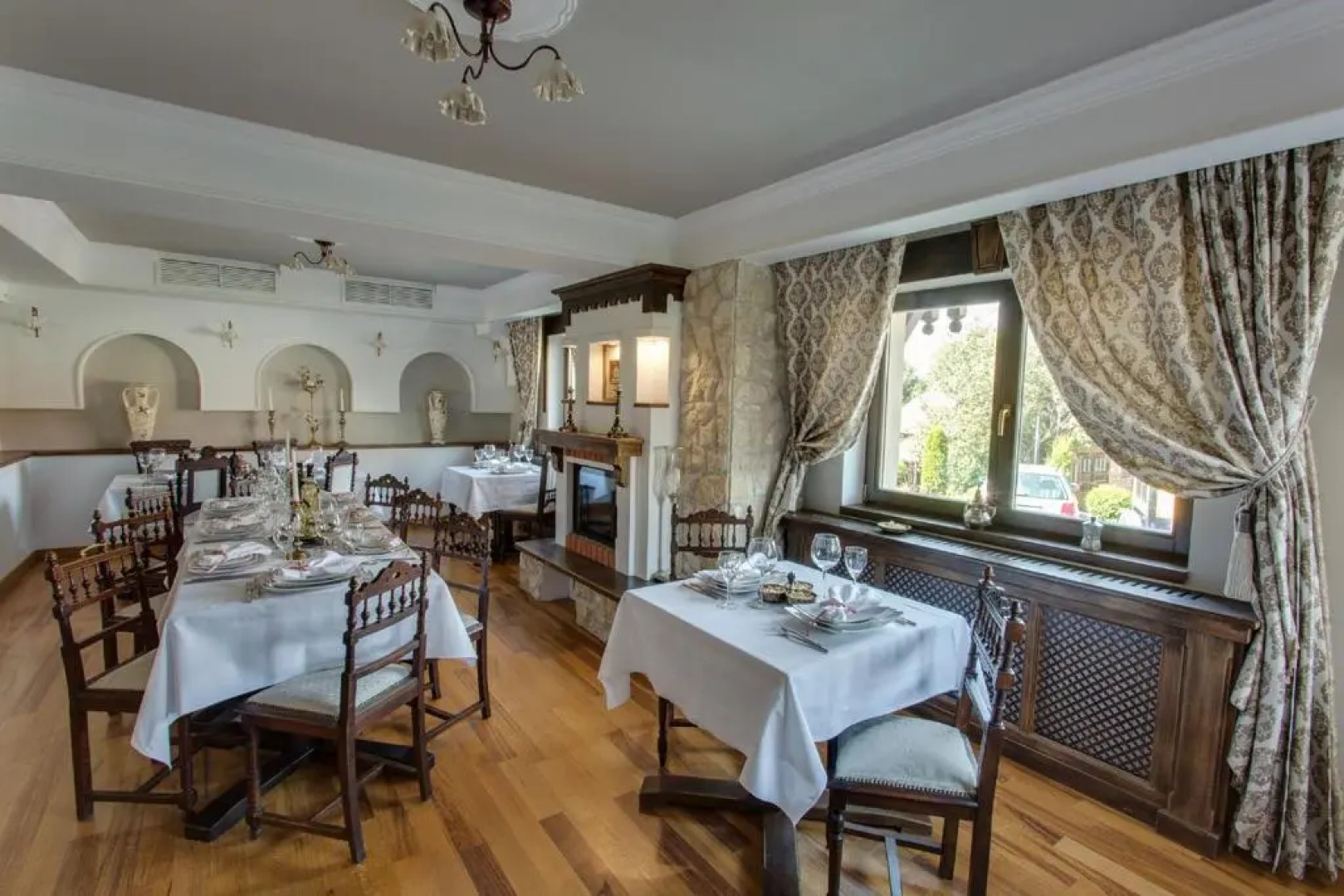 Casa din Bran- Inn Center