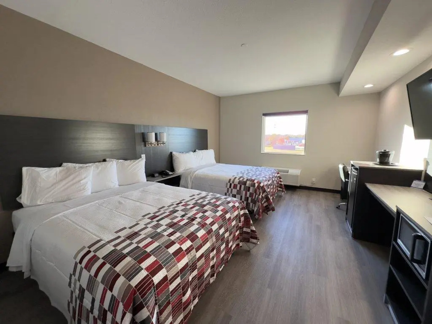 Red Roof Inn Hutchins