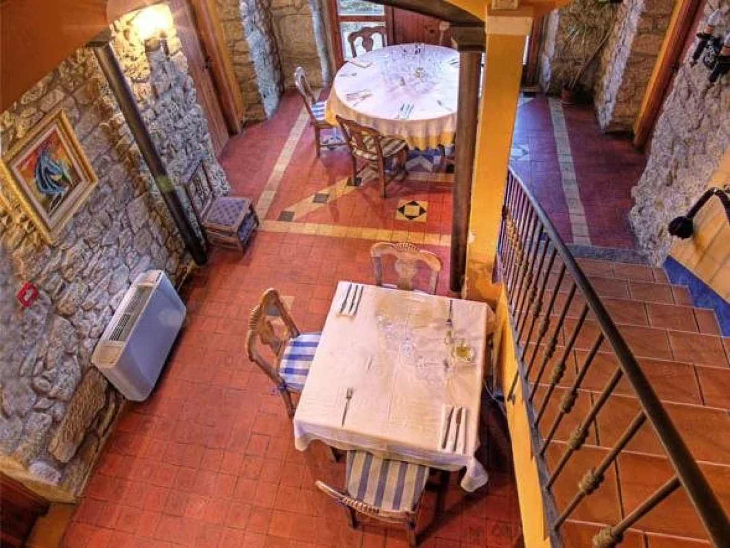 Bodegas de Arnés - Adults Only