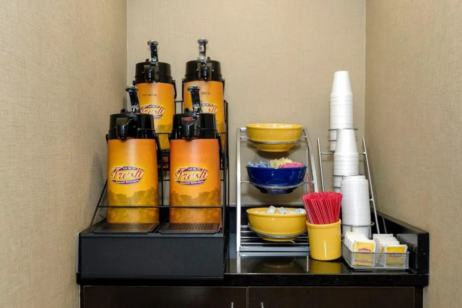 Red Roof Inn & Suites Newburgh – Stewart Airport/ West Point