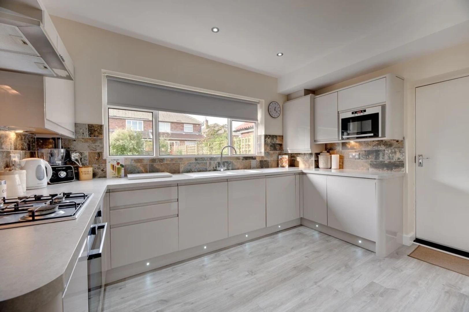 Week2Week The Broadway - 3 Bed Coastal Property