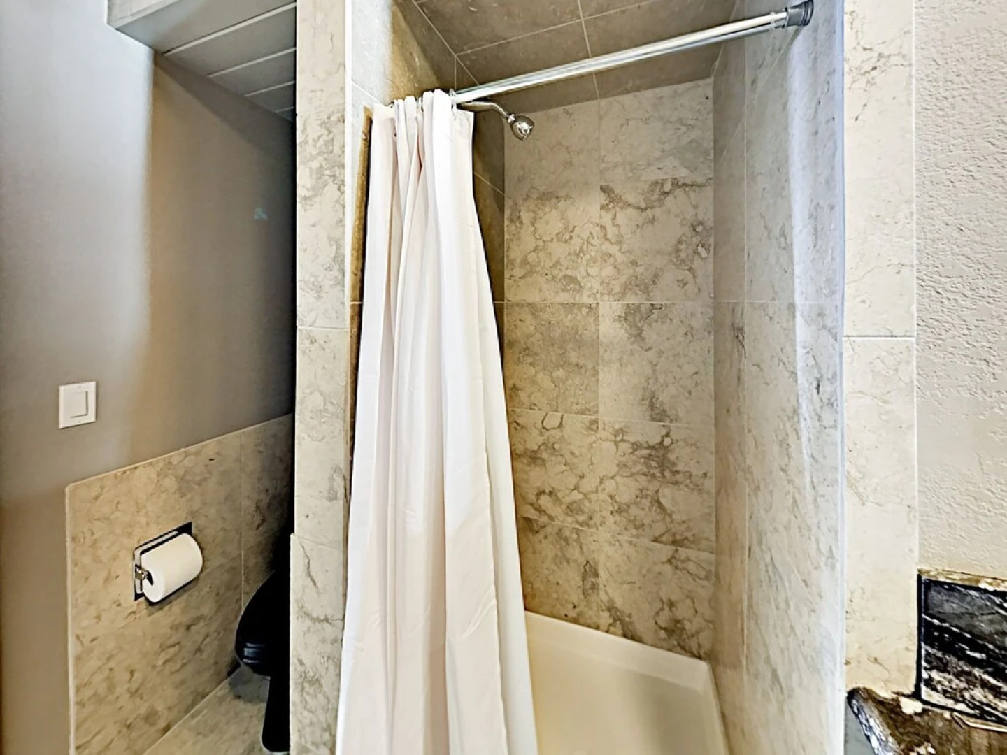 Updated Pinewild W/ Deck & On-site Tennis 3 Bedroom Condo