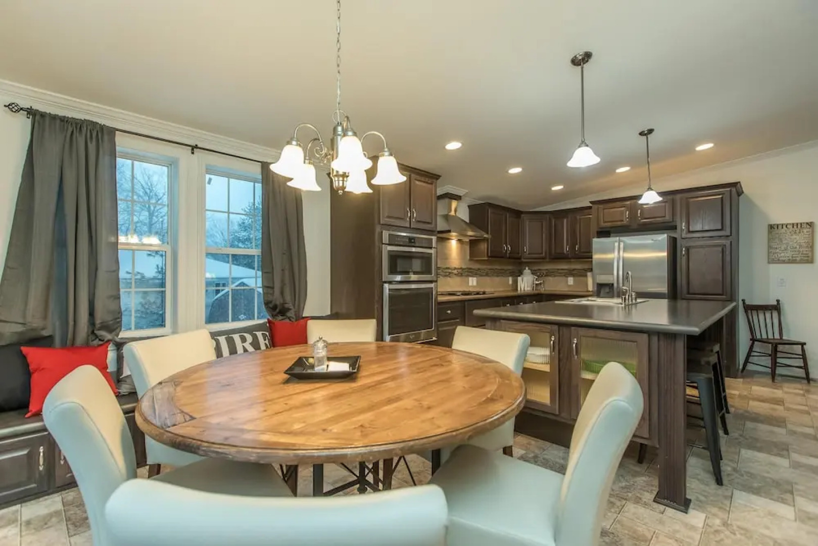 River Rock Walking Distance to Port Carling - Newer 3 bed 2 Bath